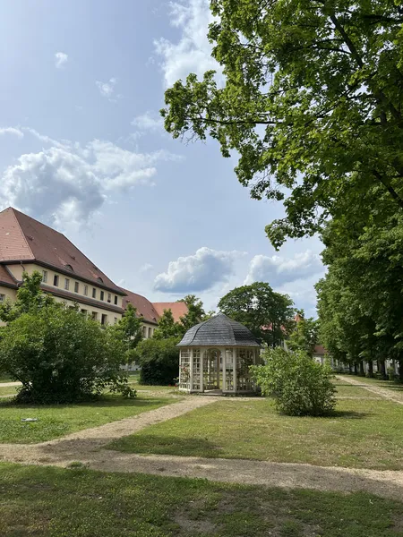 Schöne 2-Zimmer-Wohnung in Berlin-Buch zu vermieten — photo 1